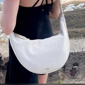 JULY EVERYDAY CRESENT BAG